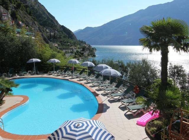 Hotel Augusta Garni Limone sul Garda Zewnętrze zdjęcie