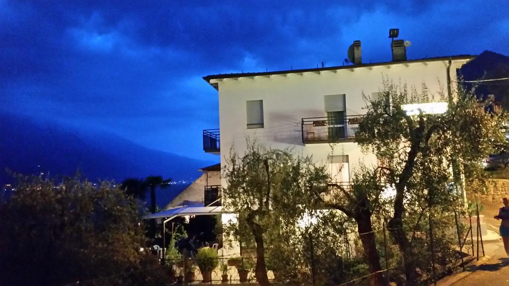 Hotel Augusta Garni Limone sul Garda Zewnętrze zdjęcie