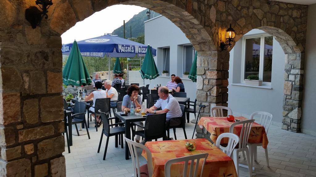 Hotel Augusta Garni Limone sul Garda Zewnętrze zdjęcie