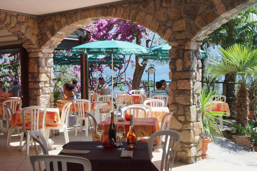 Hotel Augusta Garni Limone sul Garda Zewnętrze zdjęcie