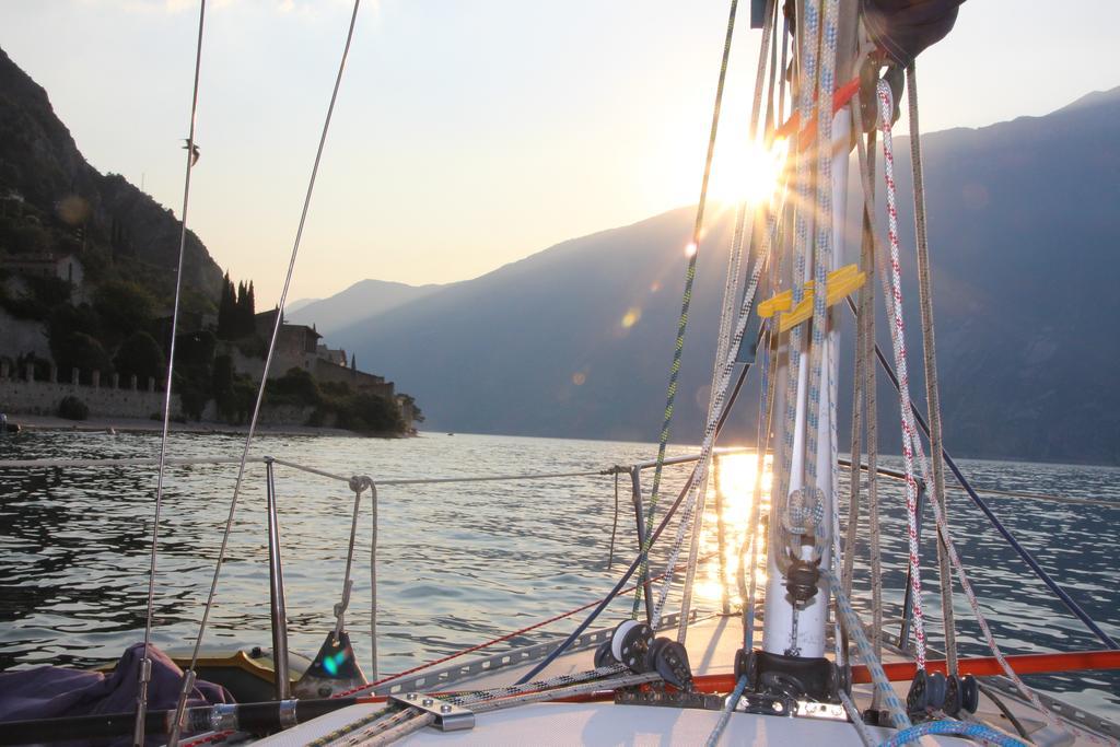 Hotel Augusta Garni Limone sul Garda Zewnętrze zdjęcie