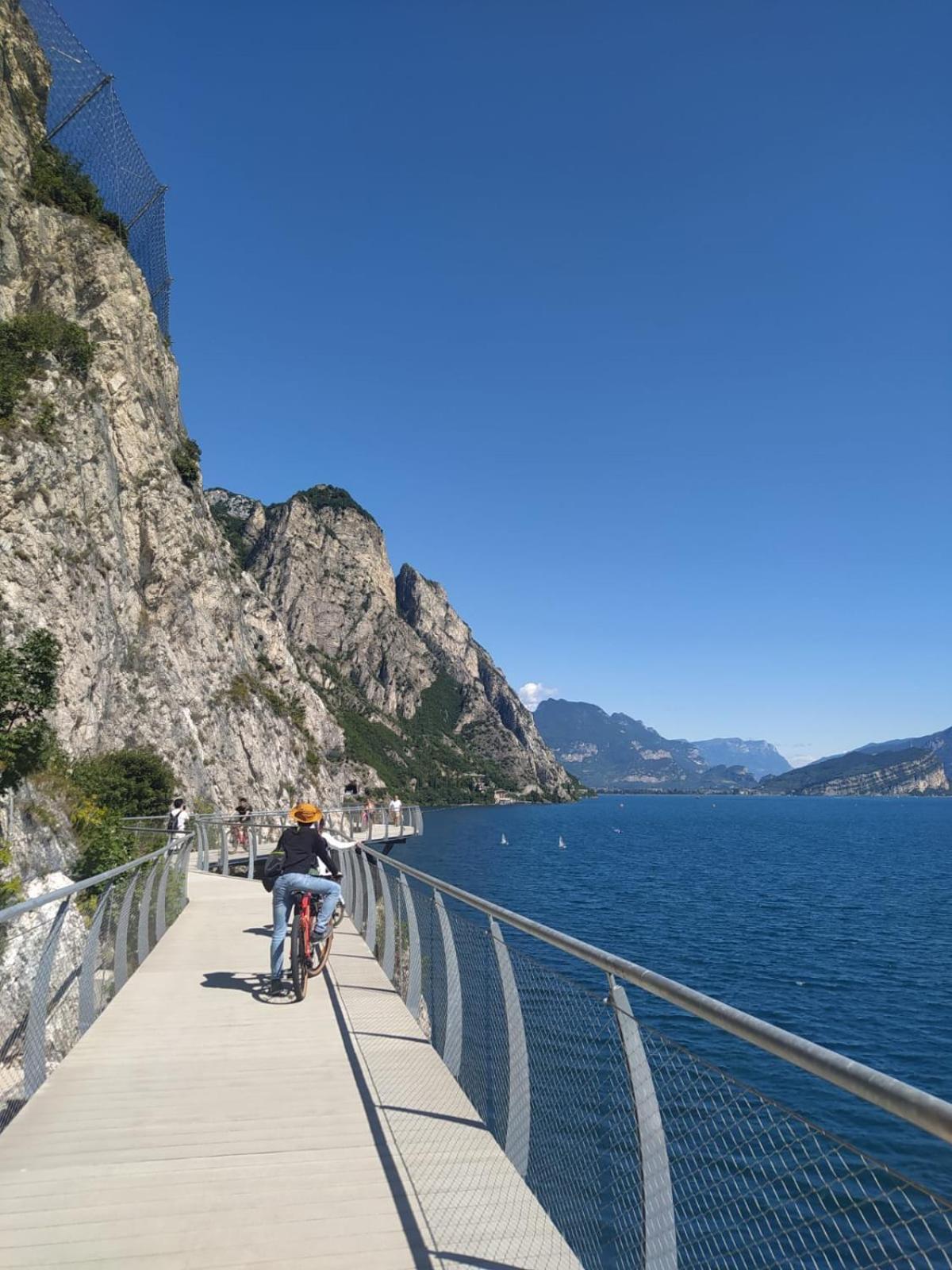 Hotel Augusta Garni Limone sul Garda Zewnętrze zdjęcie