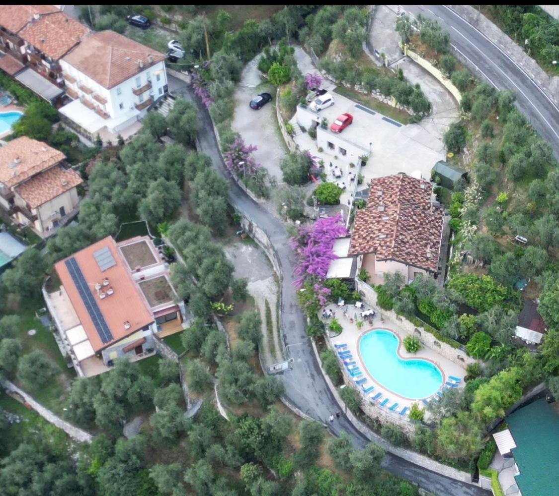 Hotel Augusta Garni Limone sul Garda Zewnętrze zdjęcie