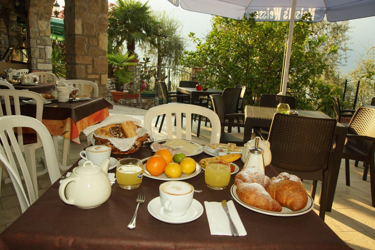 Hotel Augusta Garni Limone sul Garda Zewnętrze zdjęcie